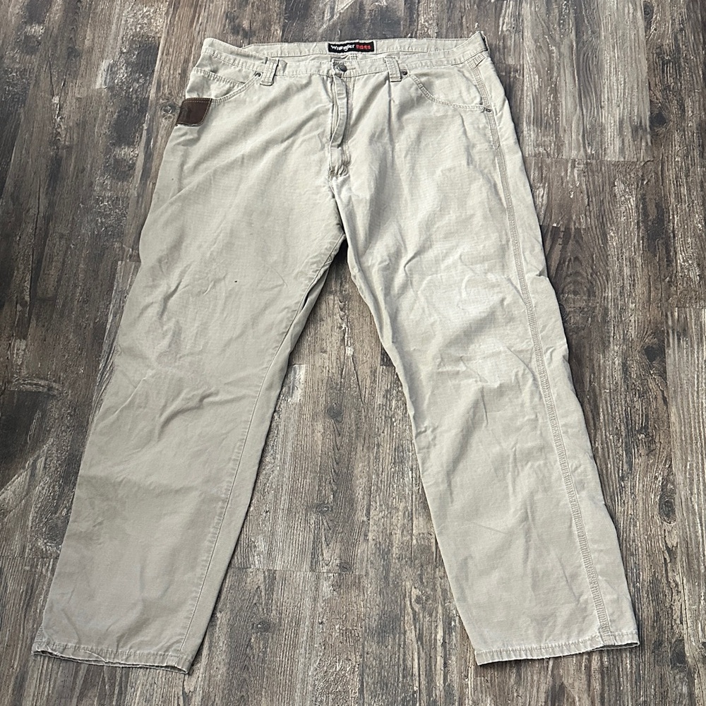 Wrangler Riggs Workwear Men's Casual Pants in Light Tan Size 42 x 34